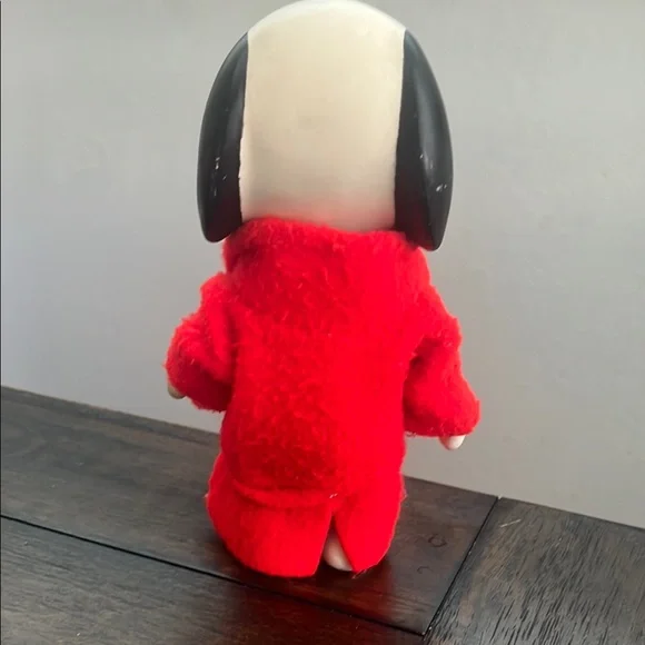 Vintage Peanuts Snoopy Red Robe Rubber Posable Doll 1958 1966 - Picture 3 of 6